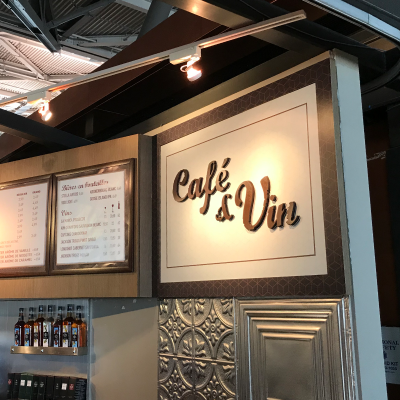 Café & Vin logo on wall